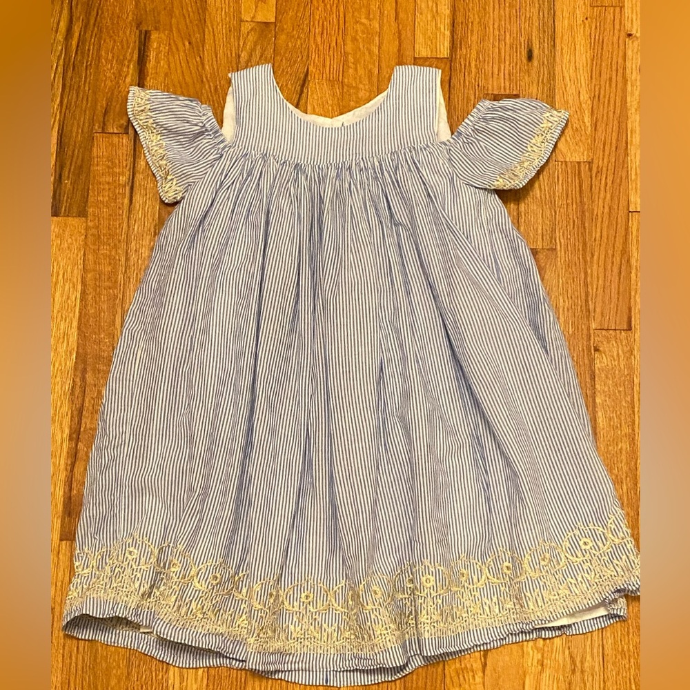Cute occasion dress!
